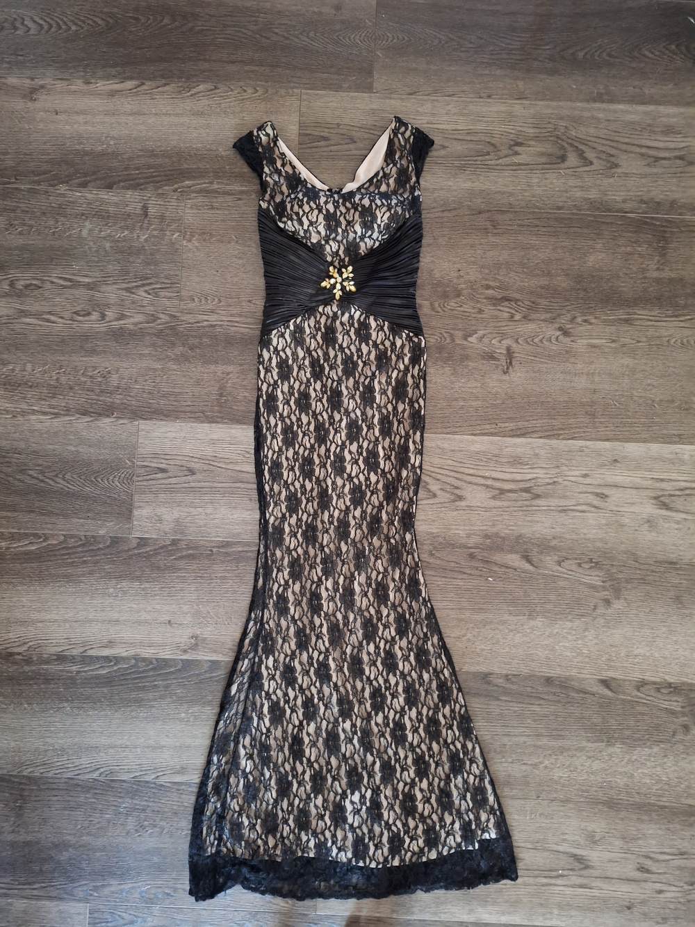 Dancing Queen Vintage Elegant Black Lace Evening Gown with Nude Lining